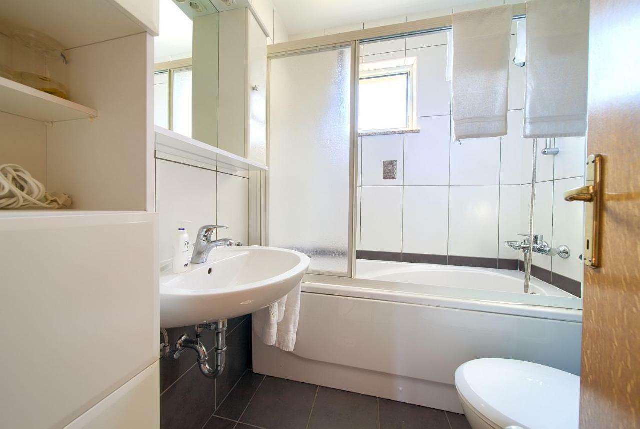 Apartman Adria Малинска Экстерьер фото