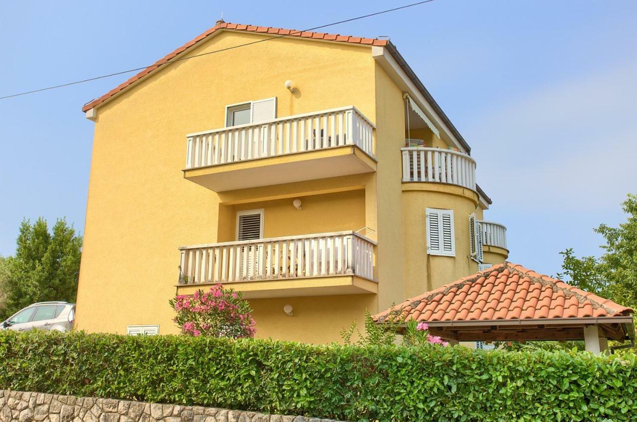 Apartman Adria Малинска Экстерьер фото